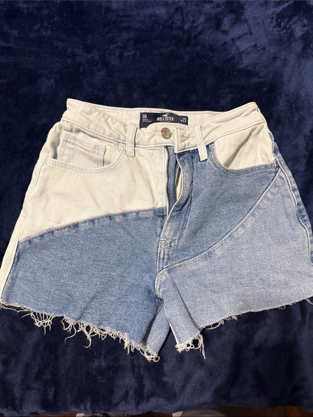 Hollister Two-Tone High-Rise Denim Cutoff Shorts - Light Blue/Medium Blue Women